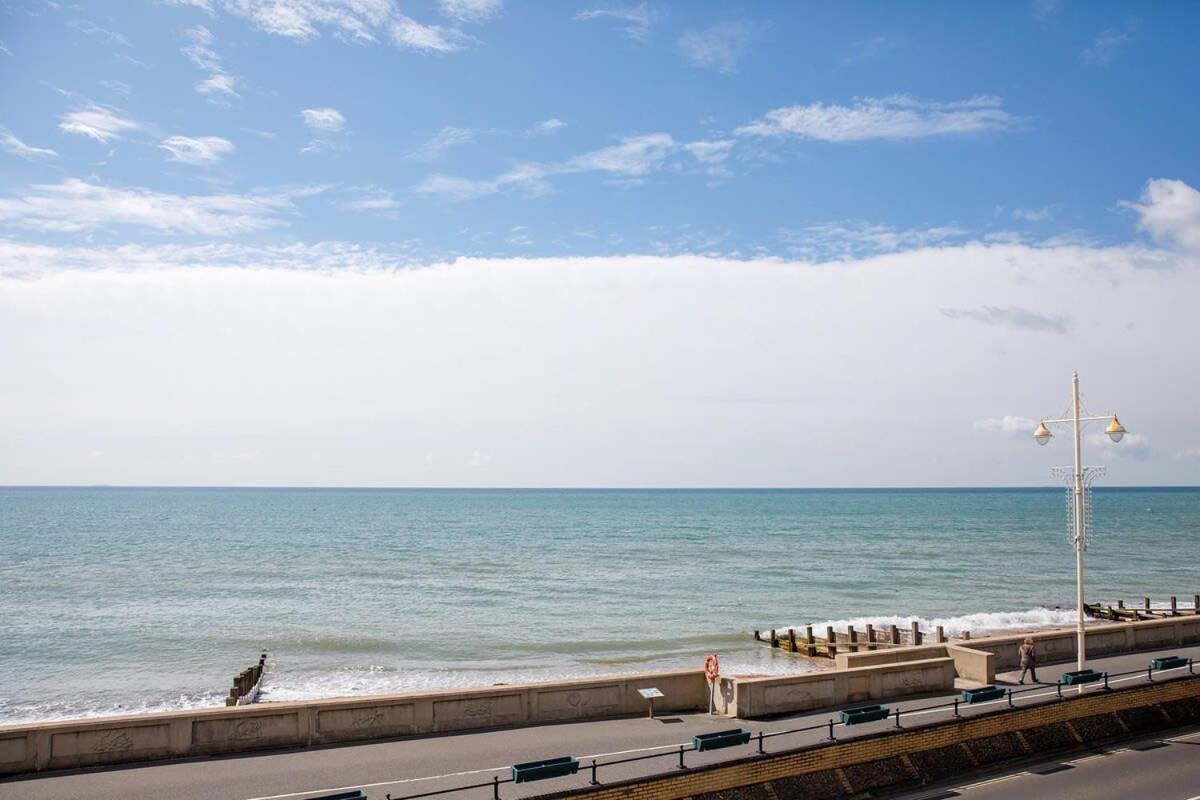 Panoramic Sea Views In Beachfront Apt W Balcony บอกเนอร์รีจิส ภายนอก รูปภาพ